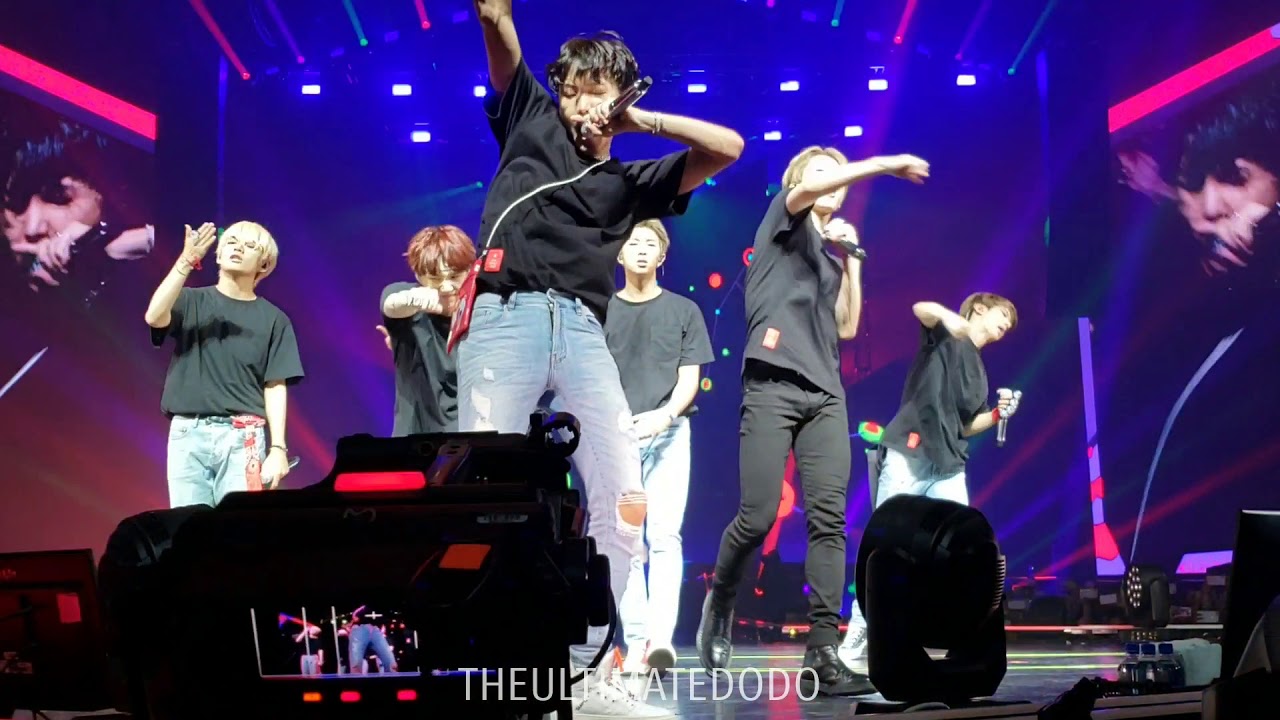 アイドル BTS 180915 Anpanman @ BTS 방탄소년단 Love Yourself Tour in Fort