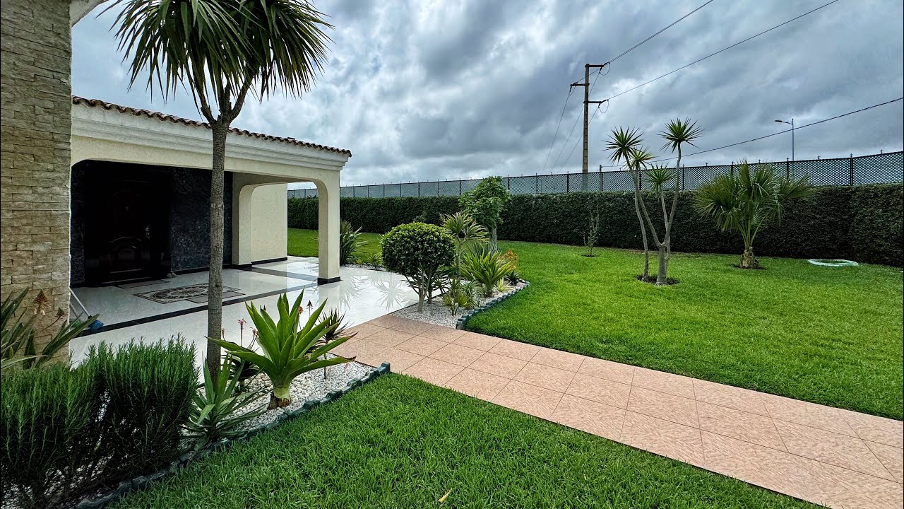 الحاجّ والحاجّة كبرو فالسن.👵🏻.وكيبيعو فيرما.🌱.على الطريق.🚗.فيها فرصة للإستثمار