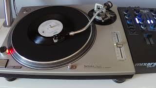 MICHAEL JACKSON - Give In To Me (Album Version) 7