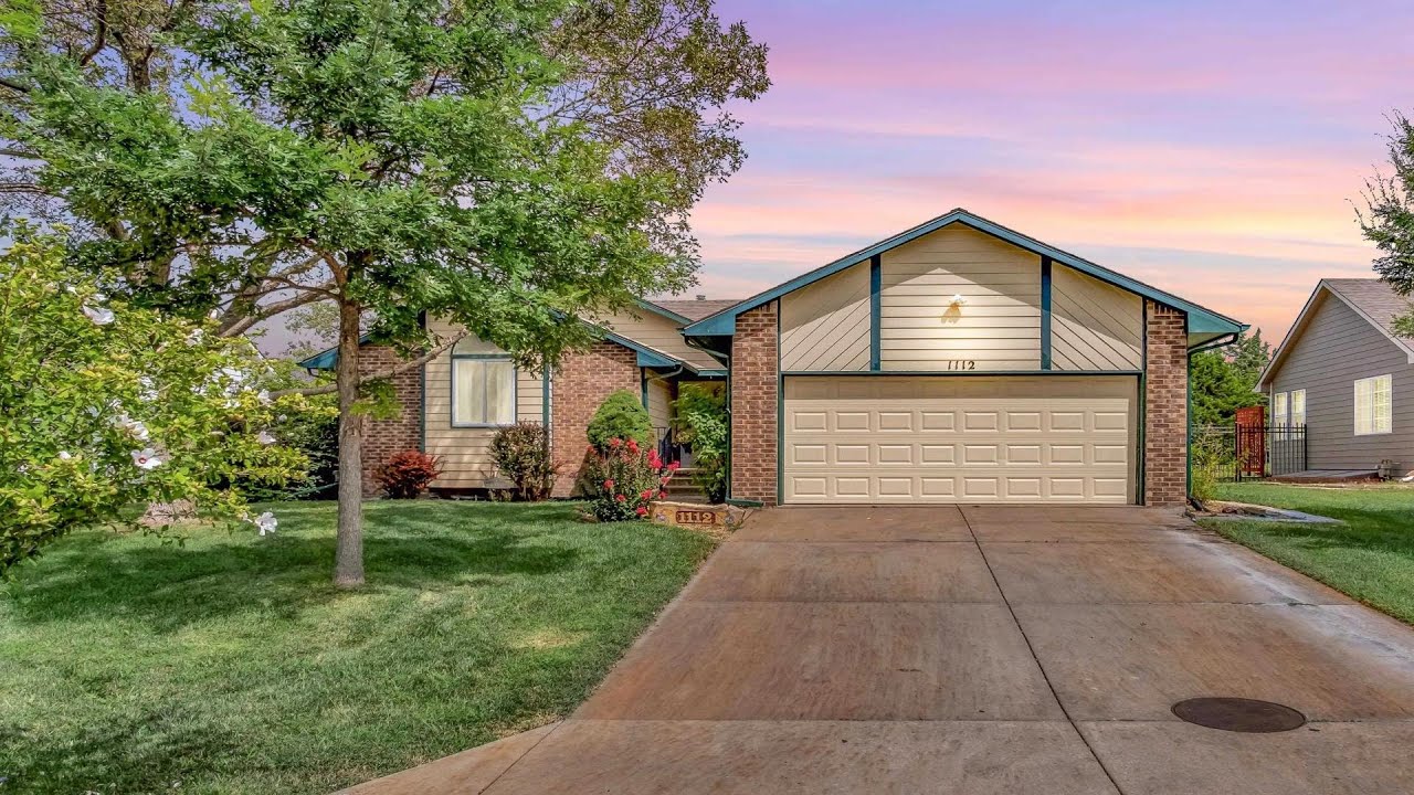 NEW LISTING: 1112 Wedgewood Pl Newton KS 67114