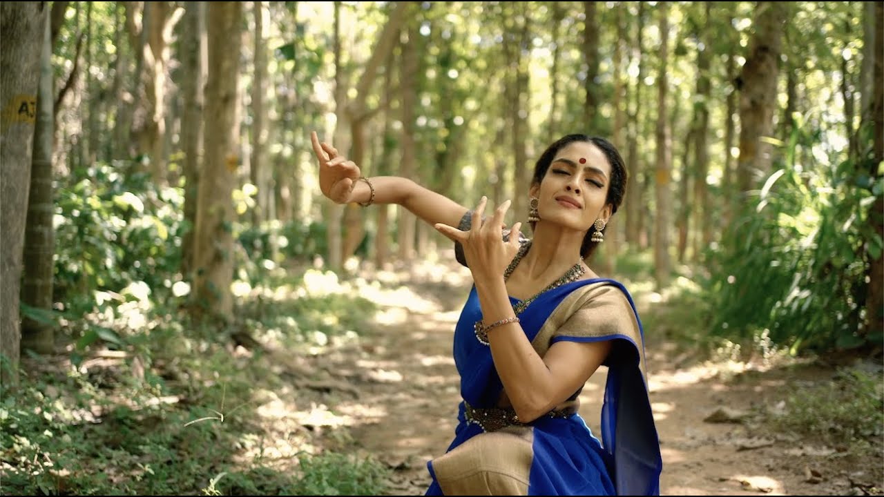 Kannan Varuginra Neram Rukmini Vijayakumar