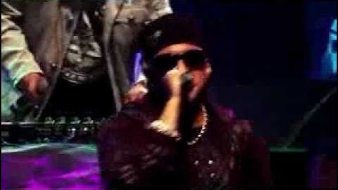 Sean Paul - Deport Dem , Get Busy [myspace live 2009]