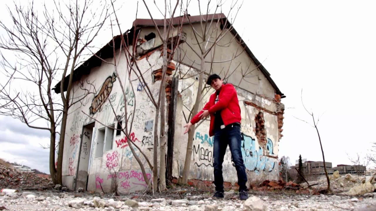 Adam Velić - Komad brez refrena (Official Video HD)