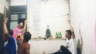 Story wa anyaran, Ayo mabok