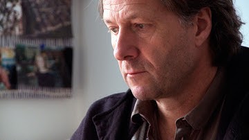 スウェーデン人のジャーナリストが巨大食品会社に挑む！映画『バナナの逆襲』予告編