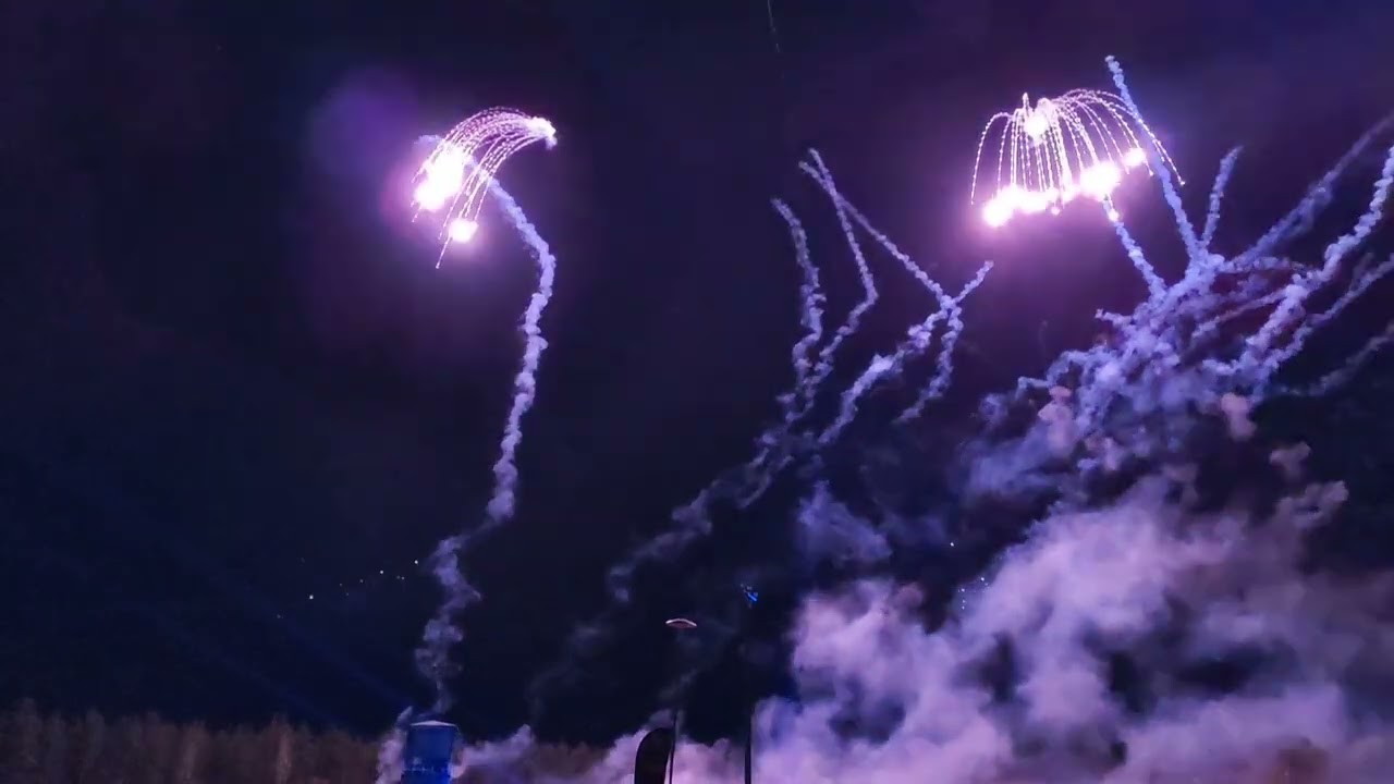 Valoshow ja pyromusikaali 