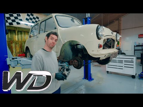 Elvis Upgrades A Classic Mini Mark 1 With New Brakes And Engine! | Wheeler Dealers