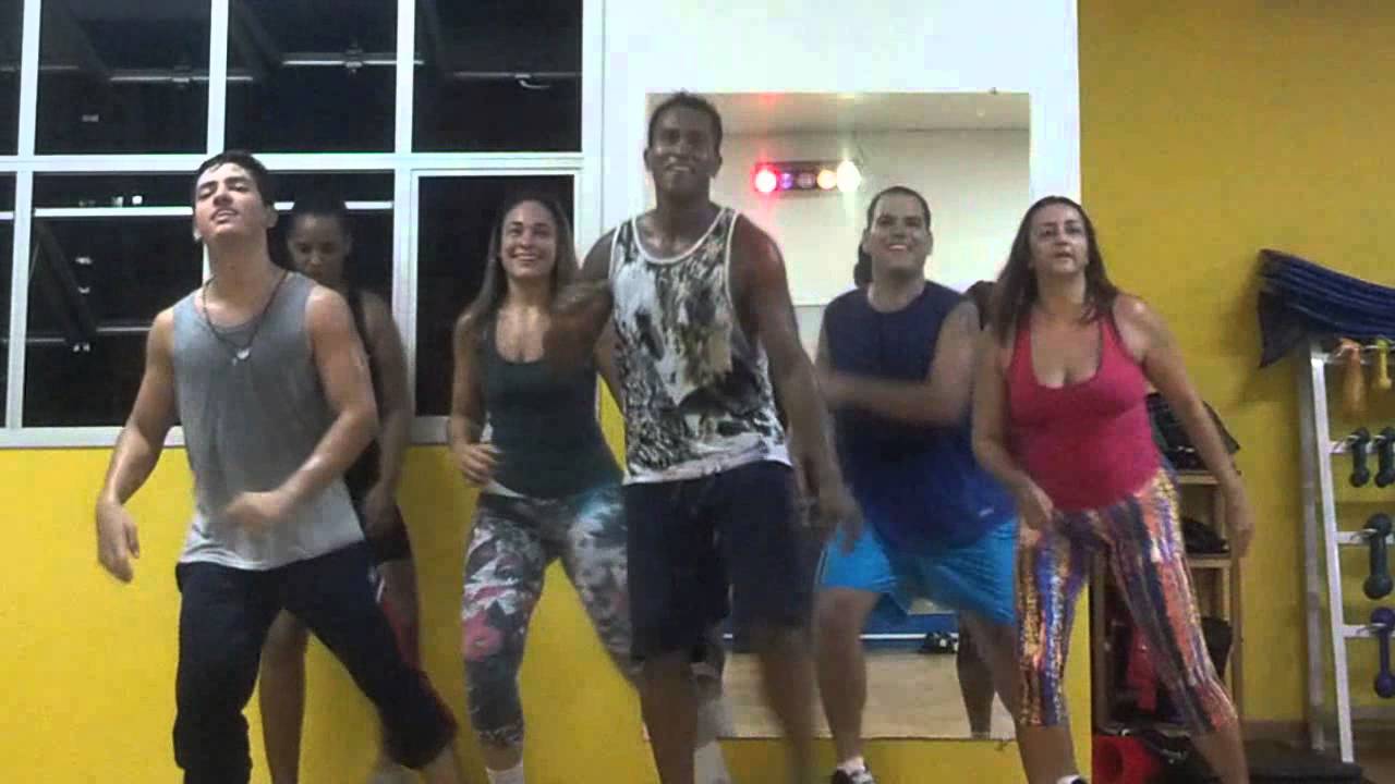 Boomerang DJ Felli Fel ft Akon, Pitbull zumba dance YouTube