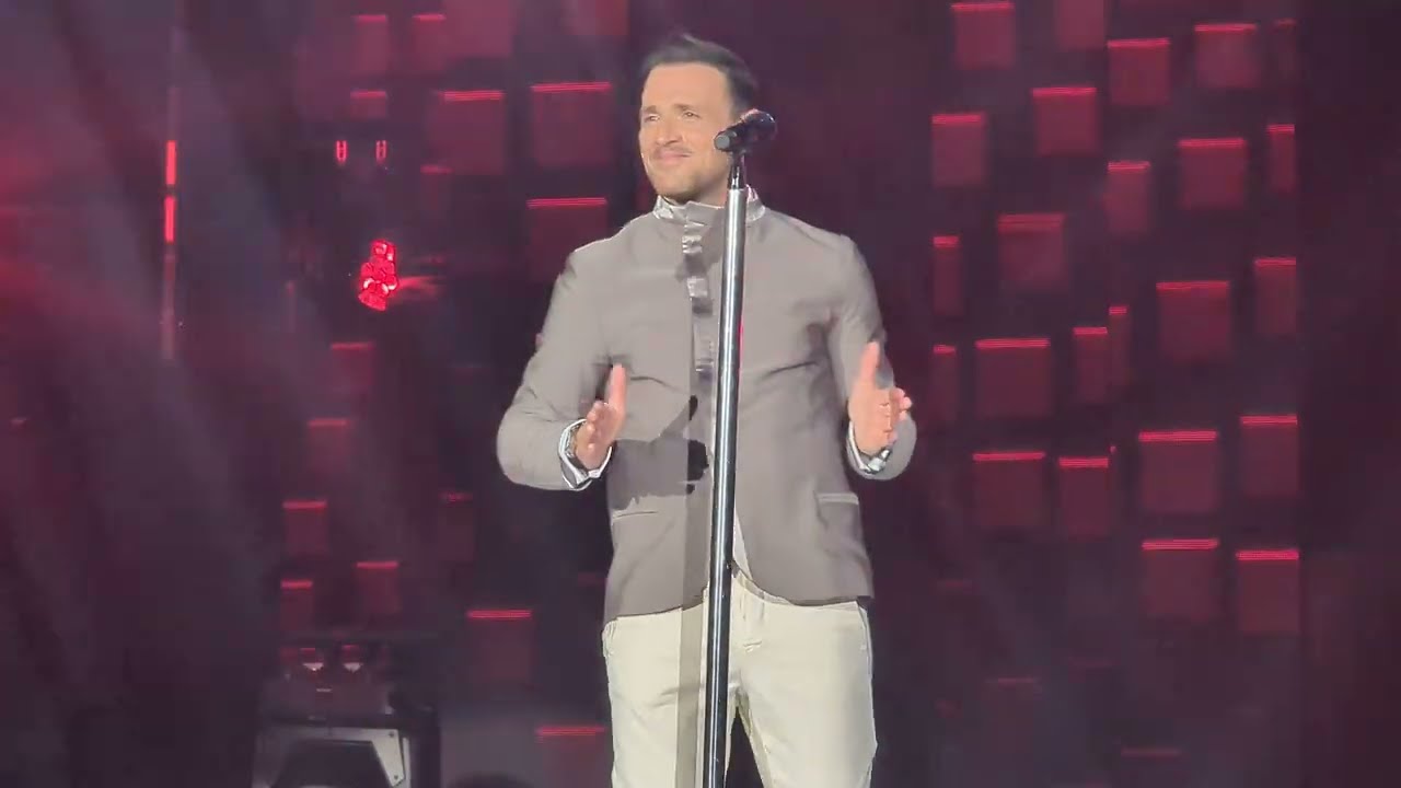 Intro - Na xamogelaso - Kapote tha deis - Eimai mazi sou Nikos Vertis @ YTON The Music Show 2023