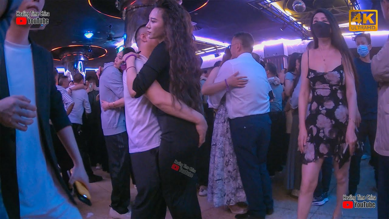 2025.08.011 Dancing with a beautiful and gentle dancer