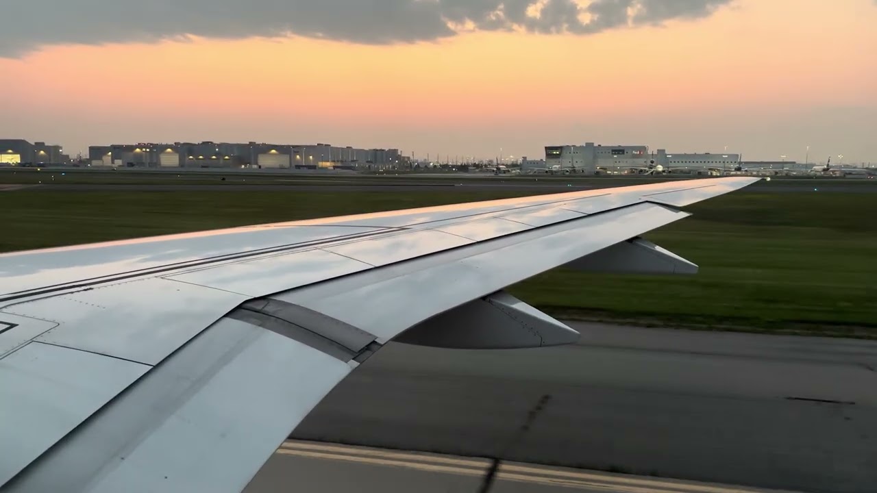 PORTER AIRLINES E195-E2 SUNSET TAKEOFF FROM TORONTO YYZ