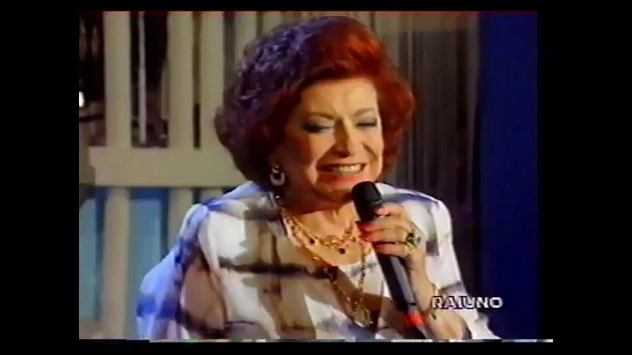 Nilla Pizzi Grazie dei fiori (Live da Domenica In Teatro Ariston di Sanremo 1997) YouTube