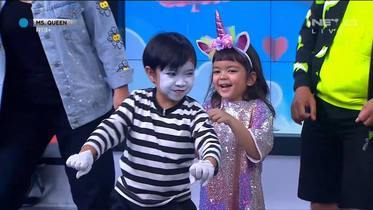 Mazaya Naik Sepeda Bareng Doddy Micro Seniman Pantomim (1/4) - Ms Queen