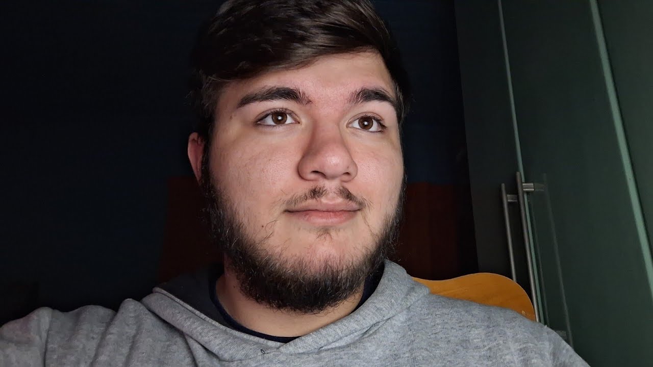 ASMR | Recepcionista fazendo seu cadastro e seu check-in no hotel