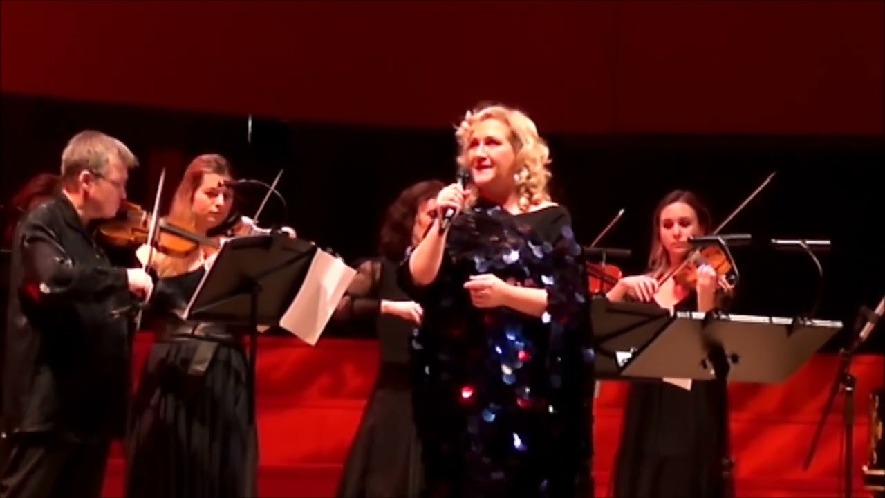 Симона Кермес поёт на бис