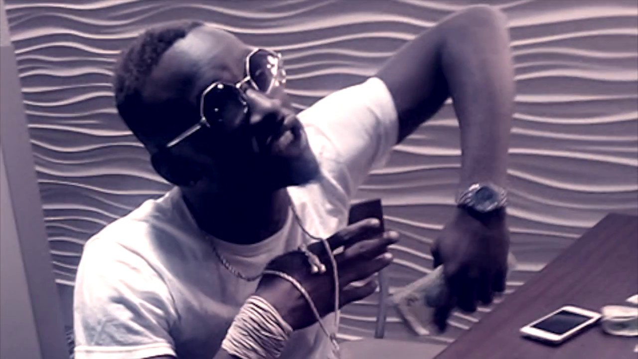 Crazii Da Don ft Tesie -  Dope Boi