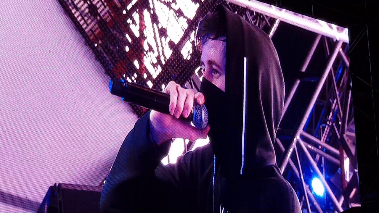 Alan Walker Alone, in Korea YouTube