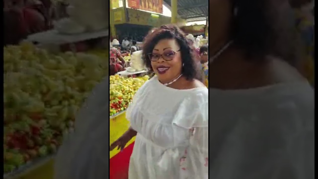 Marché Cocovico- Anniversaire surprise de Mme Koffi, la PCA-Les femmes Gouro célèbrent leur leader