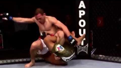 Calf slicer Charles Oliveira (MMA)