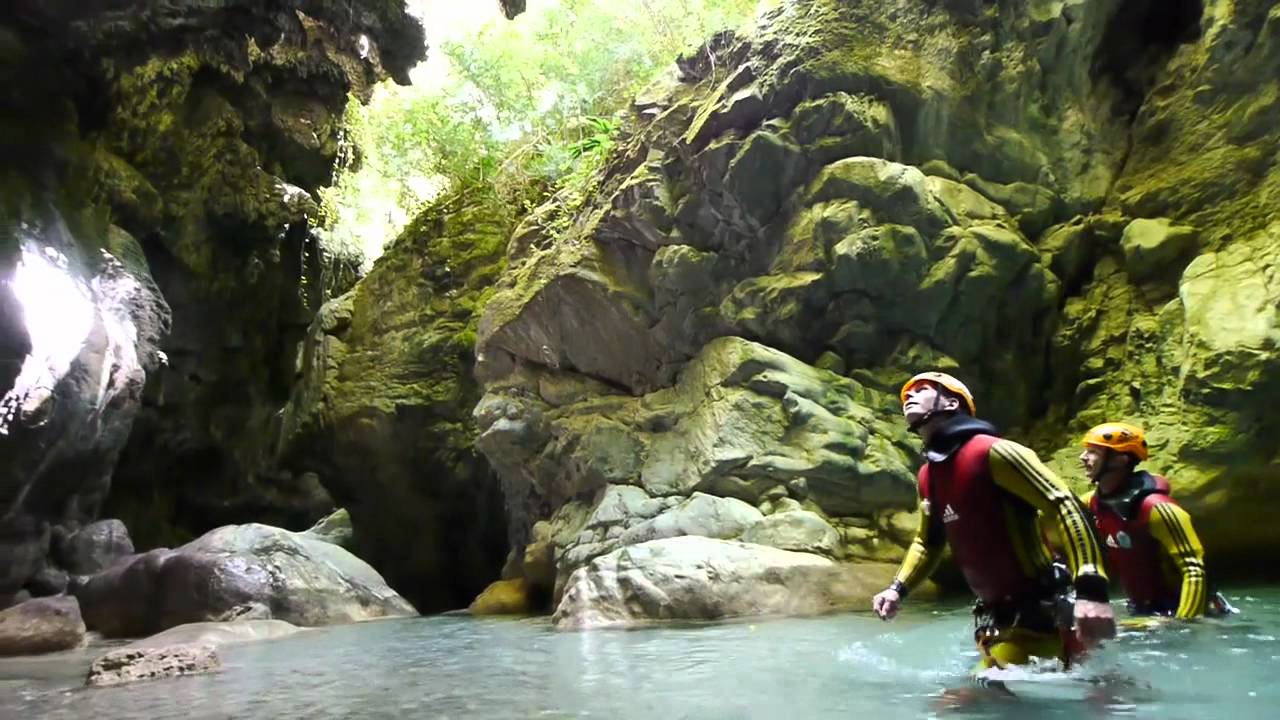 Llanura Retorcido herramienta Adidas Canyoning Team "Summer Project 2011" - YouTube