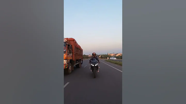 𝙏𝙧𝙚𝙣𝙙𝙞𝙣𝙜 𝙨𝙤𝙣𝙜𝙨 😎 Bike status #reels #r15v3 #trendingreels #happiness #r15 #insta360 #bike #kadhal