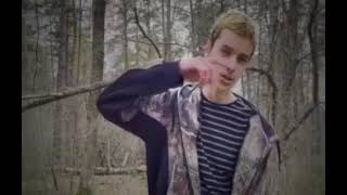 Download Lagu blow my brains out MP3