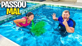 Thumbnail for RAPHA NÃO ESCUTOU O DÉ E ACABOU VOMITANDO NA PISCINA