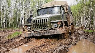Russian Ural 4320 6x6 Military Truck Driving Through Deep Mud (Engine Sound) 🎧
