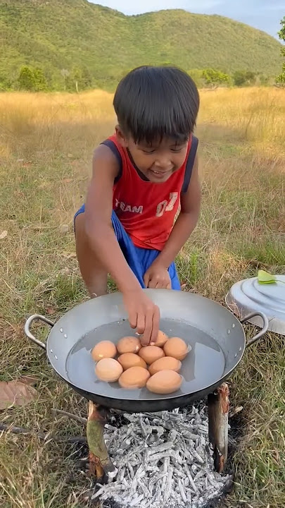 Survival Skills:🥚 SIMPLE and USEFUL,🥚😆#bushcraft #camping #outdoors......