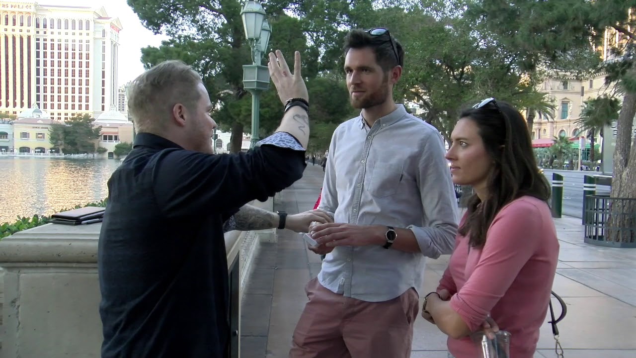 Martin Castor Street Mentalism in front of Bellagio Las Vegas