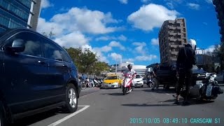 《RoadCam》20151005 BWS'X/RAV4/Tiida併排停車