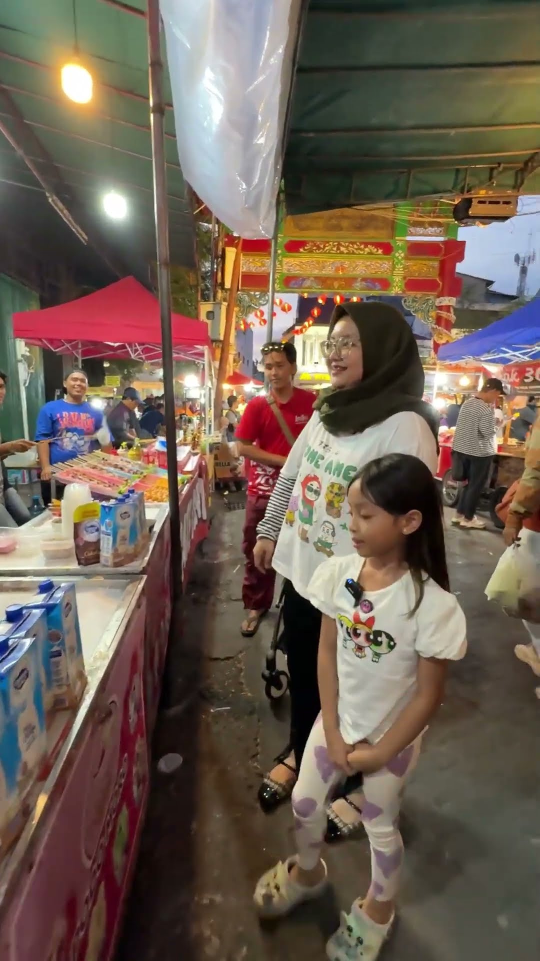 BORONG JAJAN ? LEIKA BELI ES KRIM RASAH MBAYAR HEHE #leika #shots #viralvideo