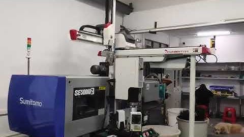 Runma Robot RQ series single stage single arm with Sumitomo injection molding macine