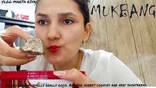MUKBANG Biscuit Sherbet and marshmallows with cream