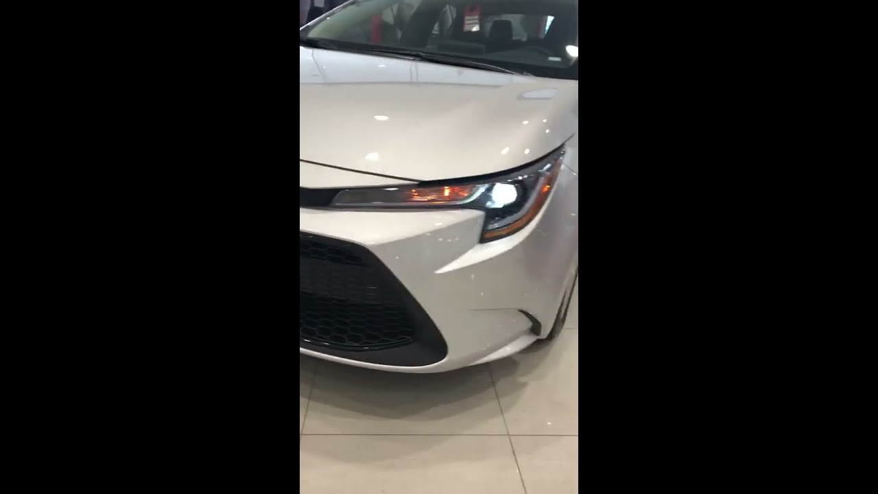 Corolla LE 2020 plata