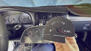 Porqué no baja el indicador de gasolina cuando se apaga la camioneta nissan D21