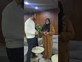 كنت ابكي على اخويي وادعيله رح قله اني بحبه كتير بس شوفه