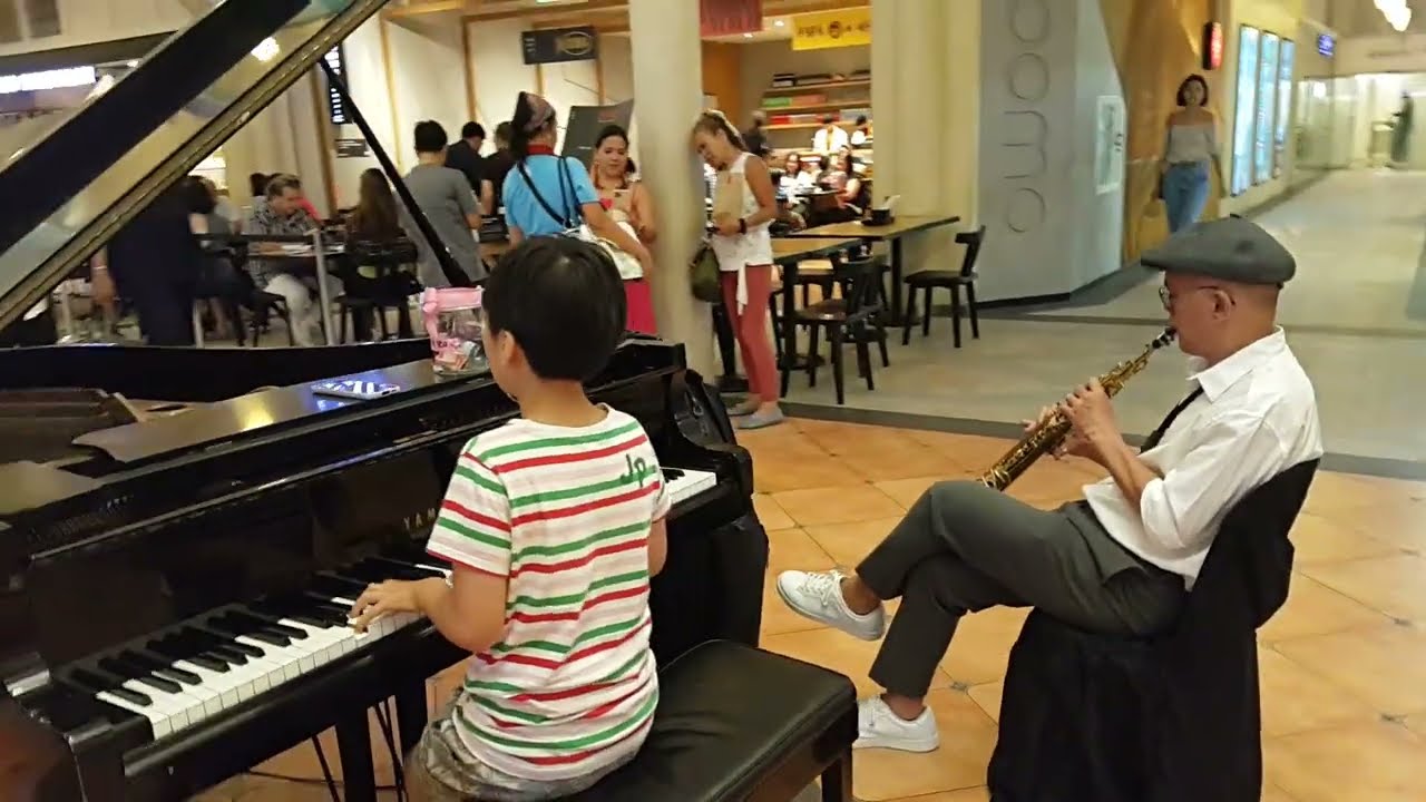 Amazing Grace/ 11살 노엘의 필리핀 마닐라에서의 버스킹(Rockwell)