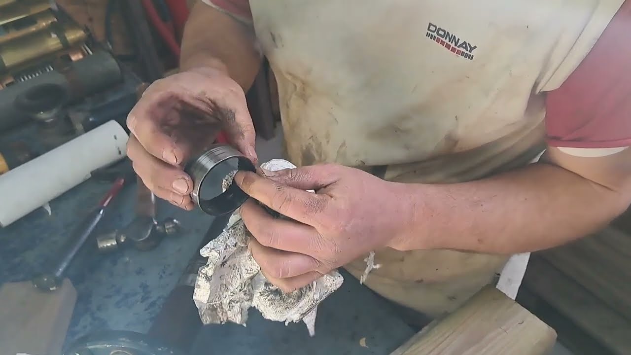 Kubota B1600 replacing seals on rear axle