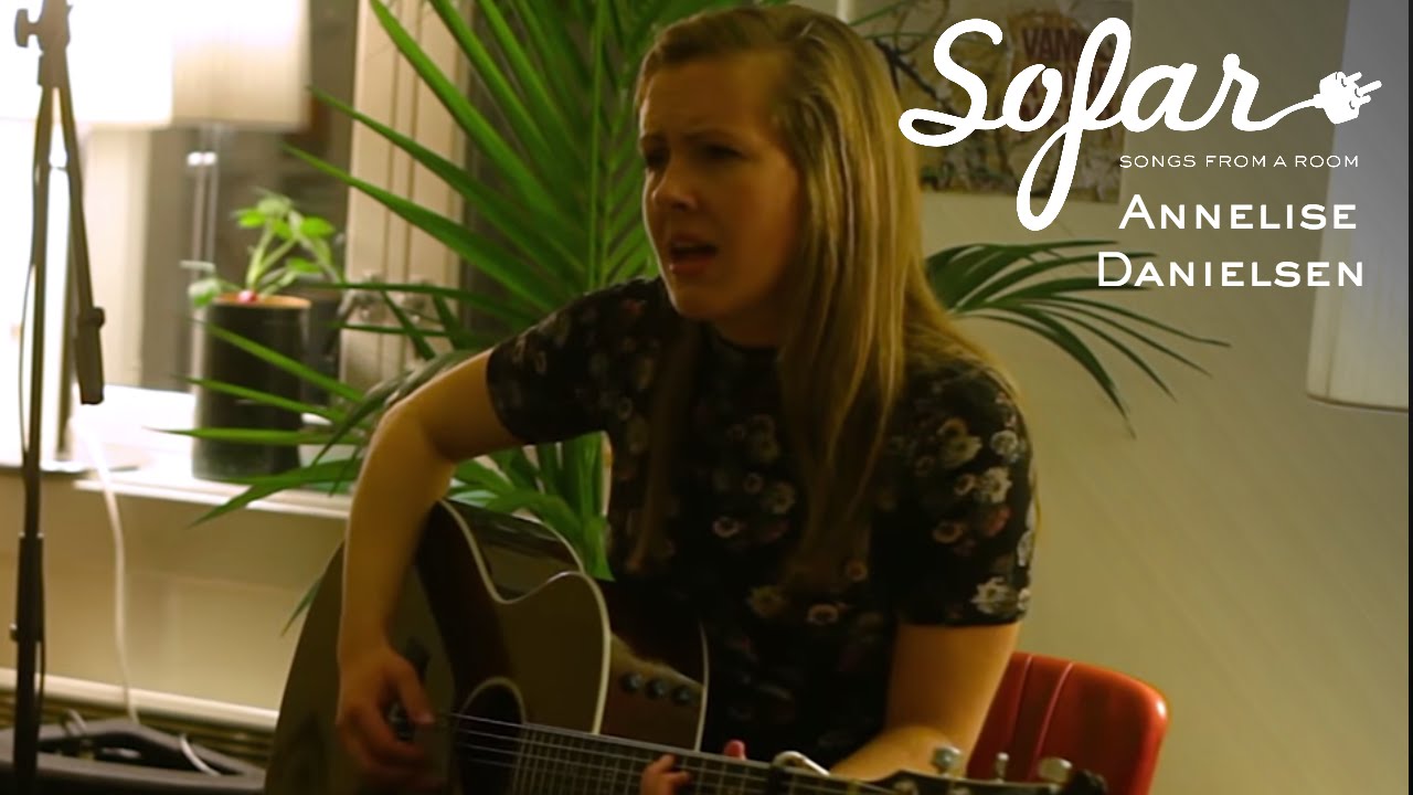 Annelise Danielsen- We Ran