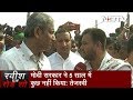 बिहार के खगड़िया में तेजस्वी यादव के साथ रवीश कुमार