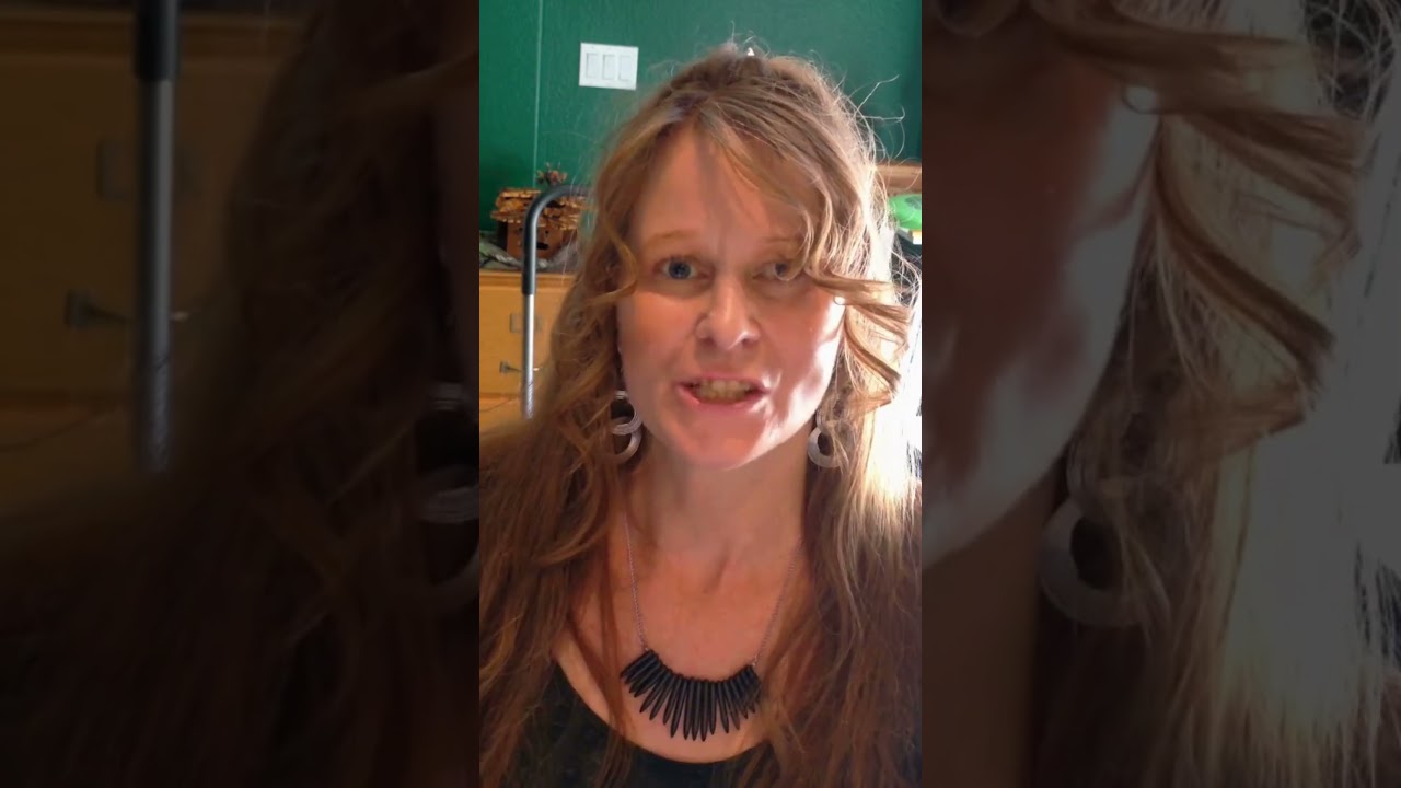 Знаки зодиака, которые одновременно и раздражают, и дополняют Скорпиона? 