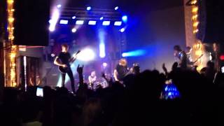 Blessthefall- Guys Like You Make Us Look Bad (Hollow Bodies Tour 2014 Live El Paso)