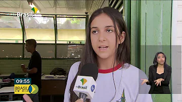 Como a Língua de Sinais pode favorecer a inclusão dos surdos na sociedade?