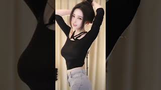 8 23 希尔 当当当舞 高级感 美出高级感 完美身材 大长腿