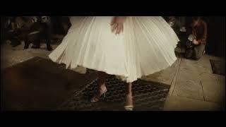 Blonde (2022) Seven Year Itch Windy Scene