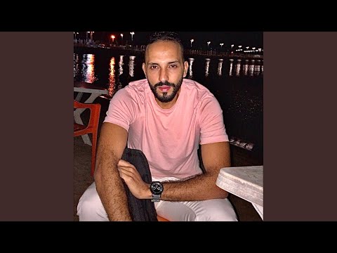علقتني بالهوى