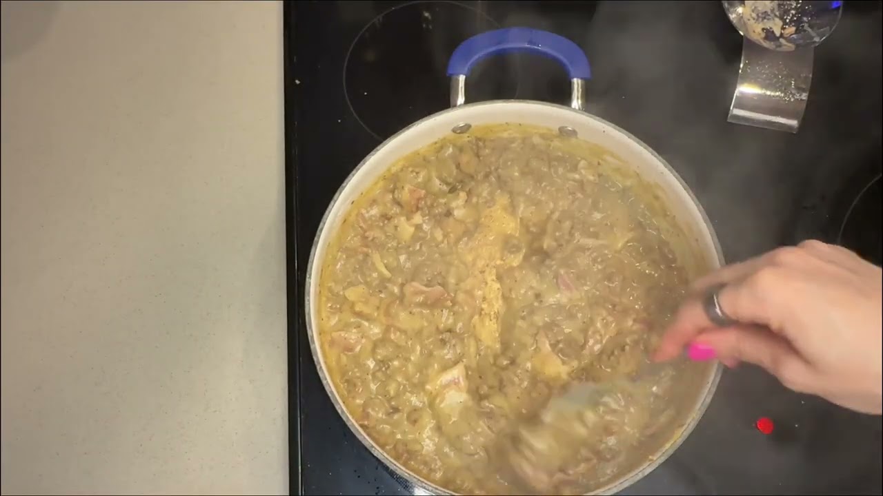 food HAPPY-episode 5-Biscuits and Gravy (3 Ways)