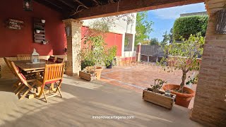 Veta de Chalet en Molino Derribado de Santa Ana con 5 dormitorios y 2 baños.