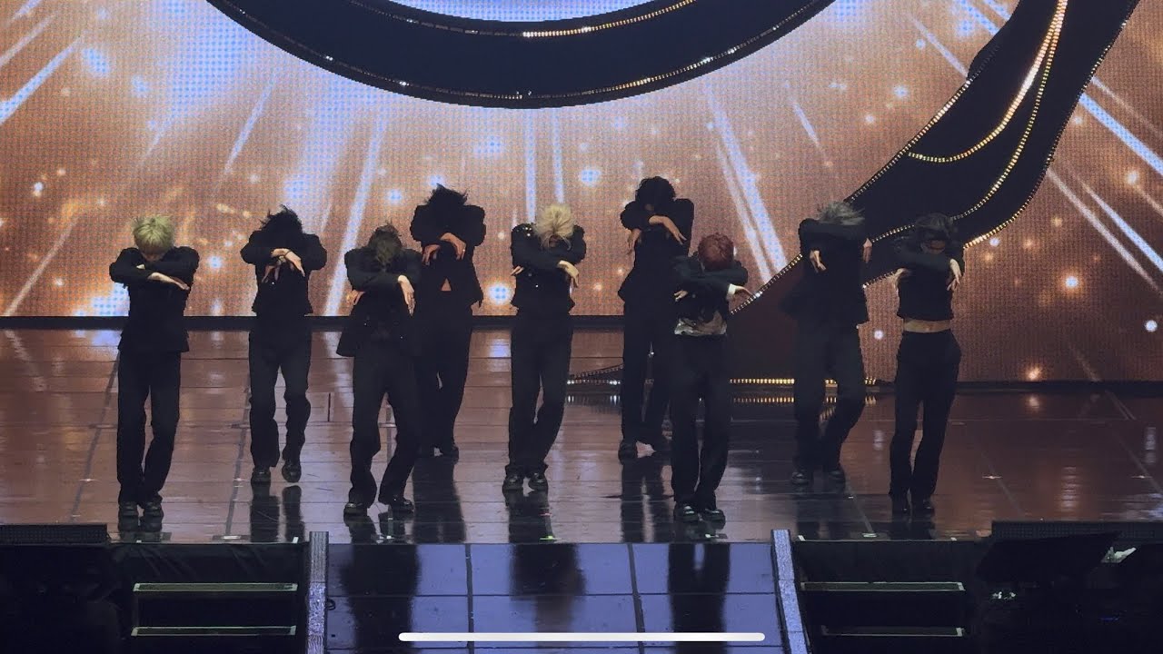 &TEAM - FIREWORK (AWAKEN THE BLOODLINE Seoul Day 1)